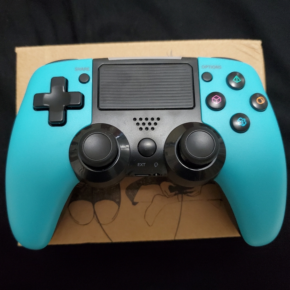 Game Controller - Picture 3 of 4